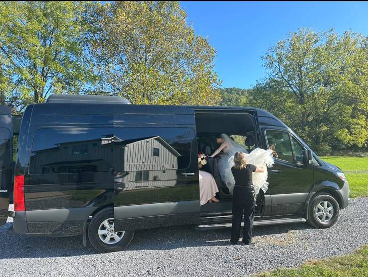 Best Wedding Transportation Services in Charlottesville